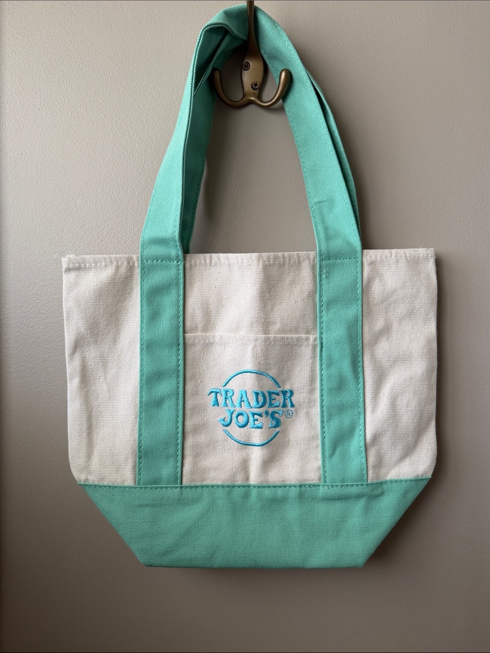 Trader Joe's Two-Tone Canvas Tote in Mint